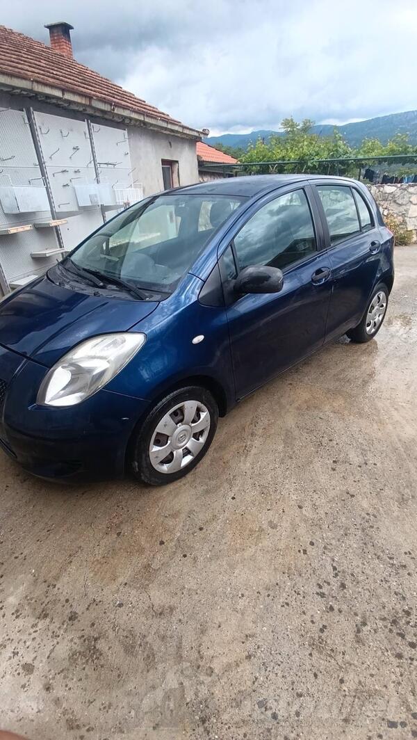 Toyota - Yaris - 1.0