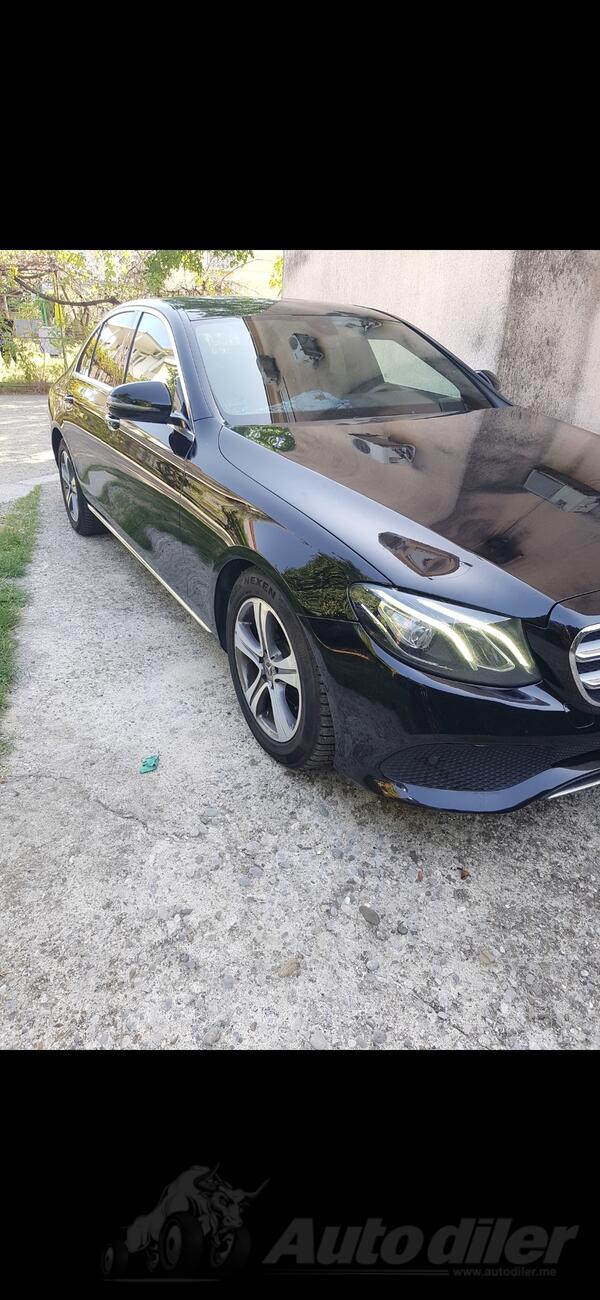 Mercedes Benz - E 200