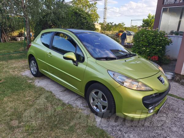 Peugeot - 207 - 1.4 benzin