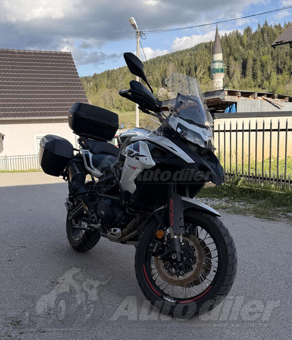 Benelli - TRK 502 X