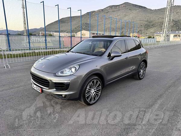 Porsche - Cayenne - 3.0 dizel totalni full