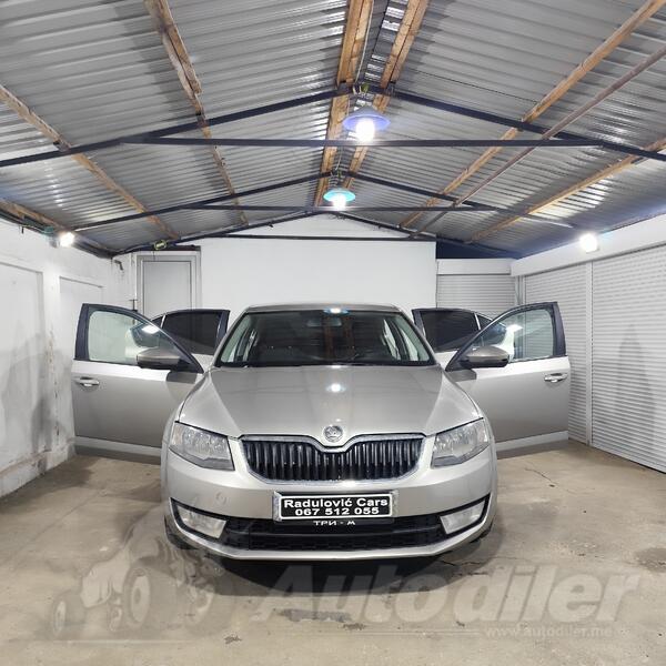 Škoda - Octavia - 1.6