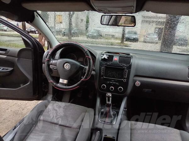 Volkswagen - Golf 5 - 1.9 77kw