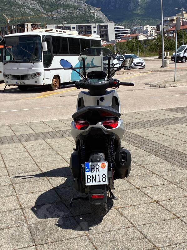 Piaggio - Beverly 300 S HPE