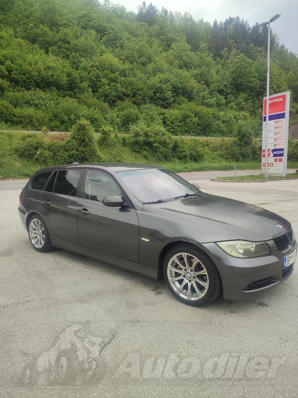 BMW - 320 - 320D