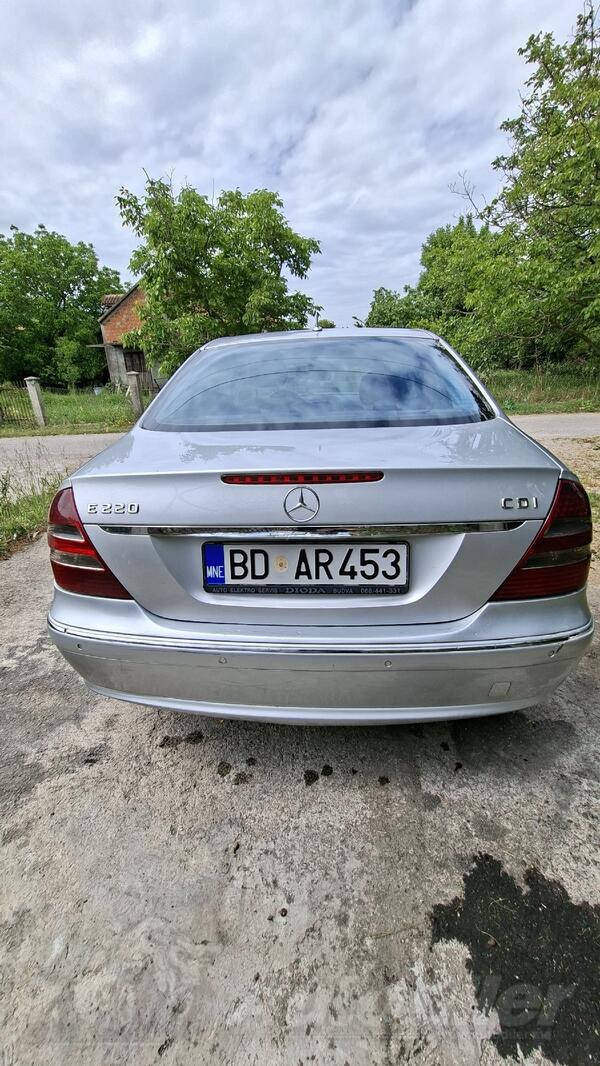 Mercedes Benz - E 220 - 2149/125