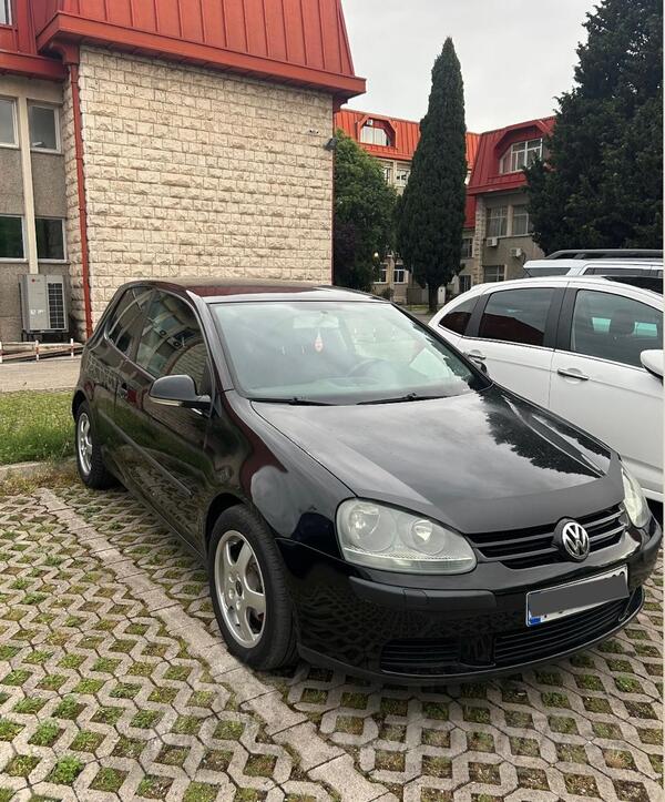 Volkswagen - Golf 5 - 1.9 tdi