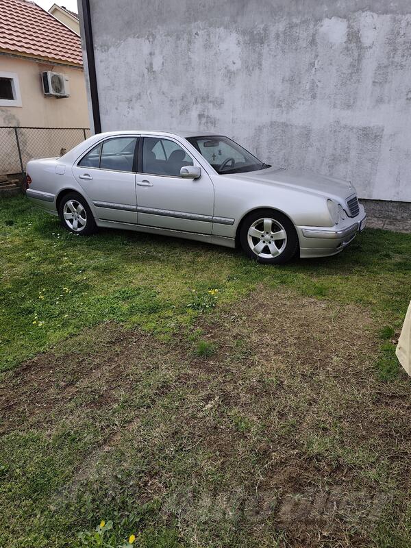 Mercedes Benz - E 220 - 2.2