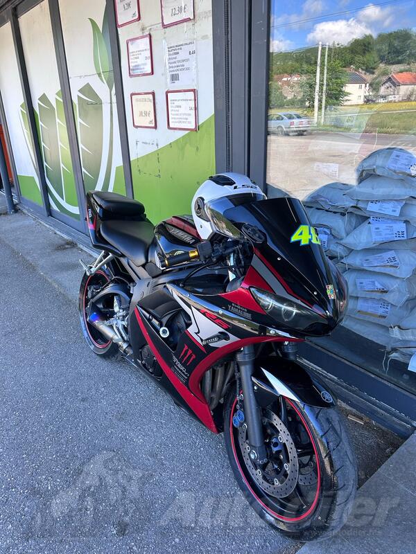 Yamaha - r6