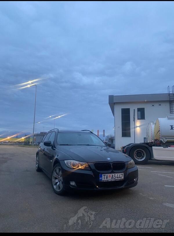 BMW - 320 - 320
