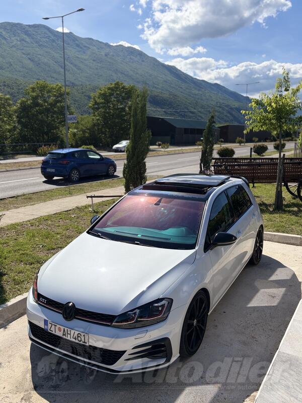 Volkswagen - Golf 7 - 2.0