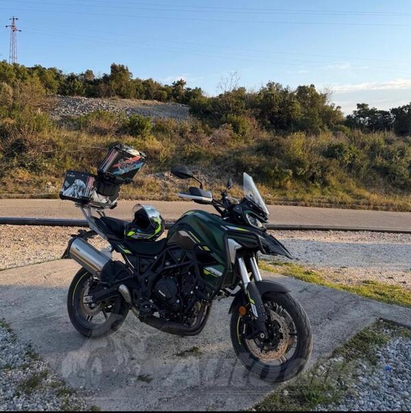 Benelli - trk702
