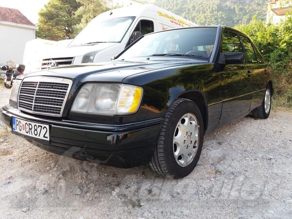 Mercedes Benz - E 300 - W124 300d