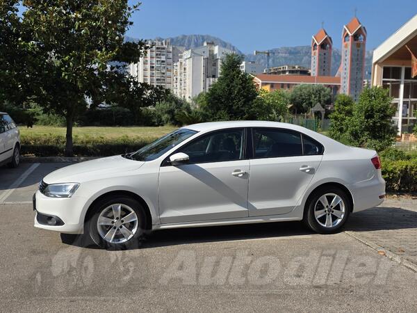 Volkswagen - Jetta - 1.6 TDI