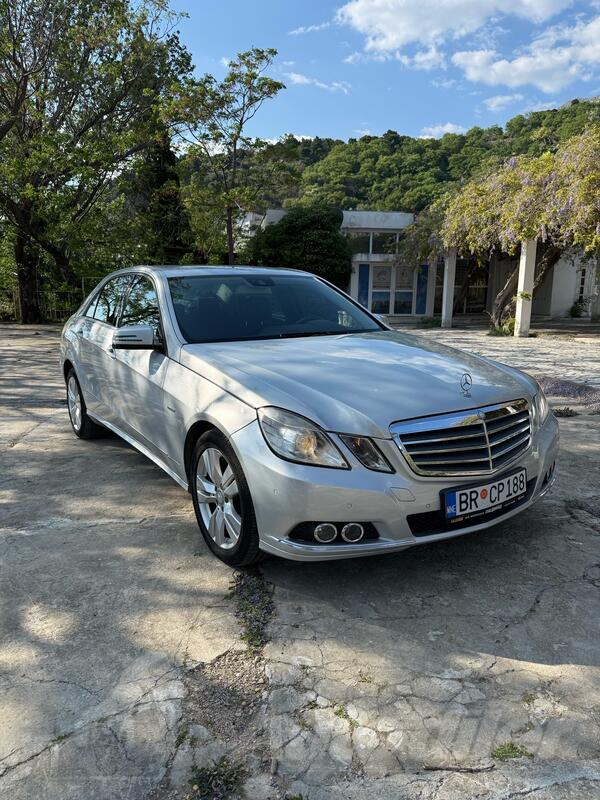 Mercedes Benz - E 250