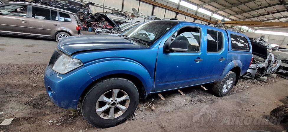 Nissan - Pathfinder  in parts