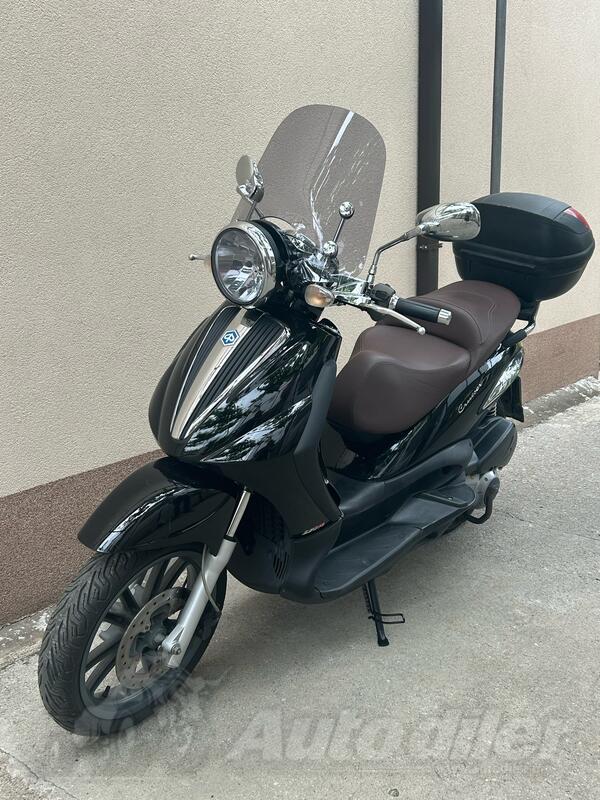 Piaggio - Beverly Cruiser 250