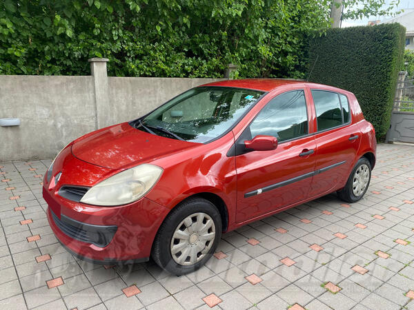 Renault - Clio - 1.5 DCI