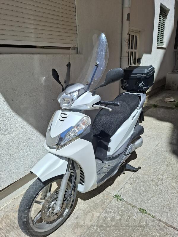 Honda - SH300i