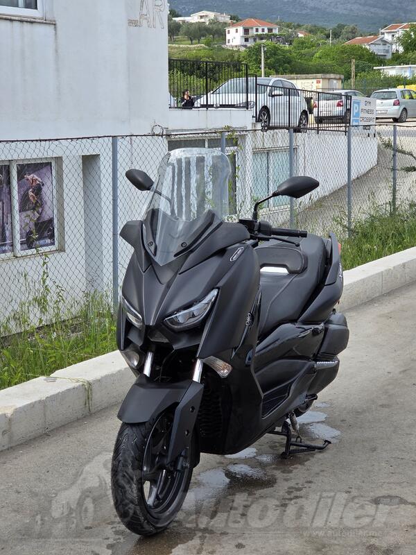 Yamaha - XMAX 300 IRON MAX