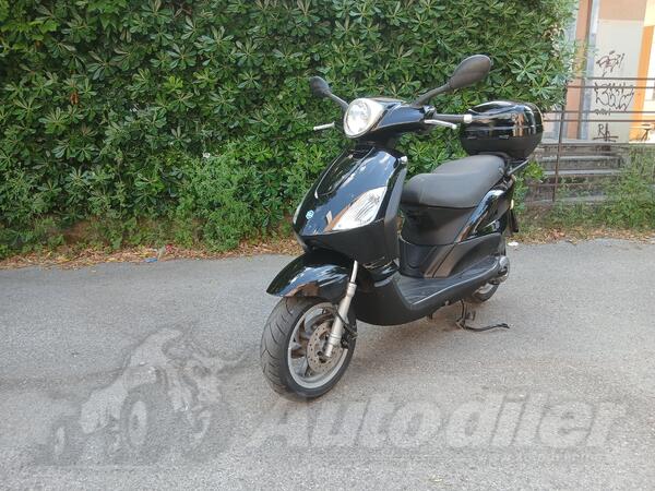 Piaggio - fly 100