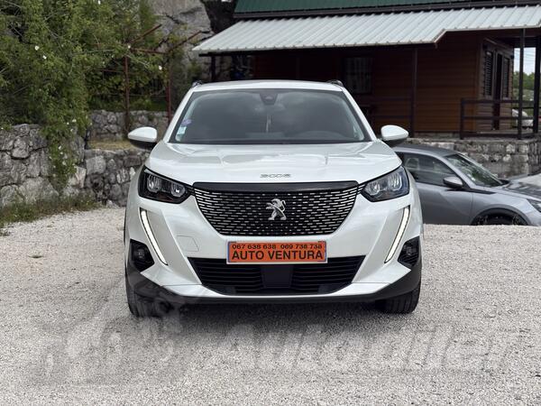 Peugeot - 2008 - 1.2//benzin //ALLURE