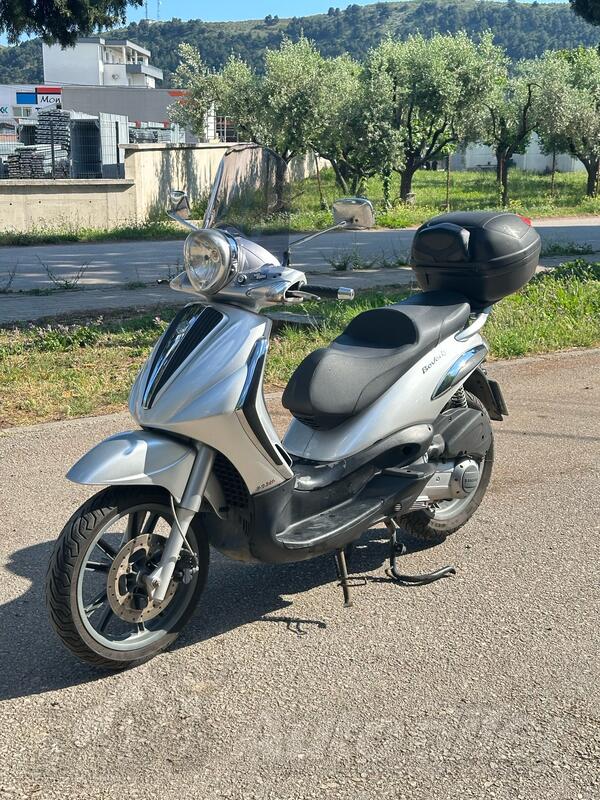 Piaggio - Beverly cc250