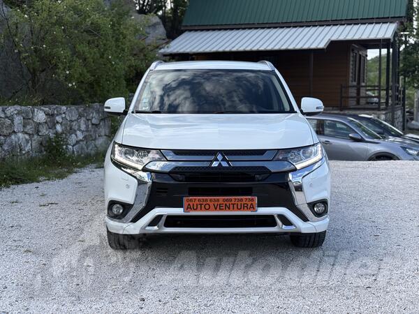 Mitsubishi - Outlander - 4x4//HYBRID//BENZIN
