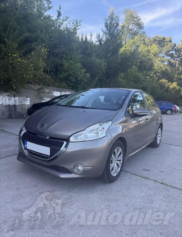Peugeot - 208 - 1.2 VTI