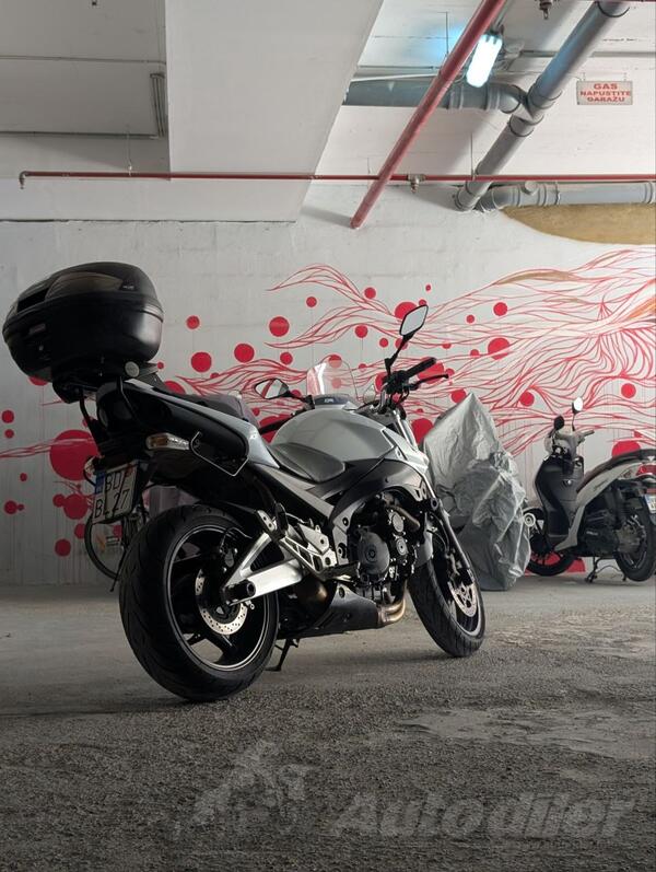 Suzuki - GSR 600