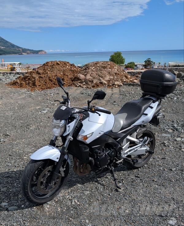 Suzuki - GSR 600