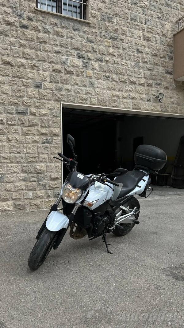 Suzuki - GSR 600