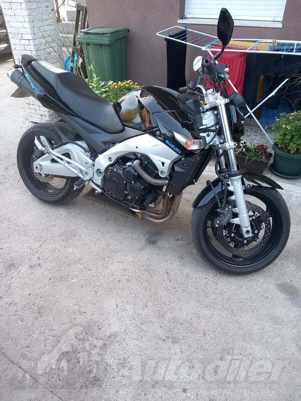 Suzuki - gsr600