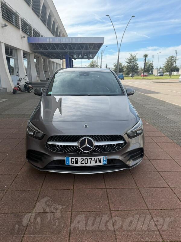 Mercedes Benz - B 180 - AMG LINE EDITION