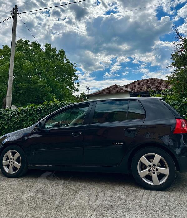 Volkswagen - Golf 5 - 1.9 TDI