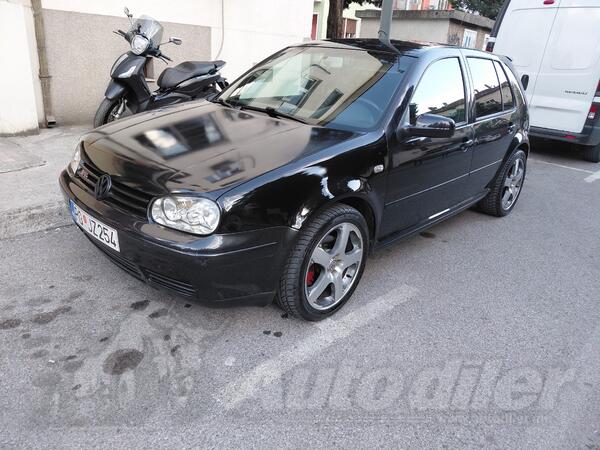 Volkswagen - Golf 4 - GTI. 1.8 20v turbo.