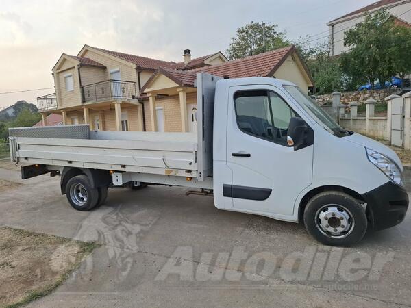 Renault - Master