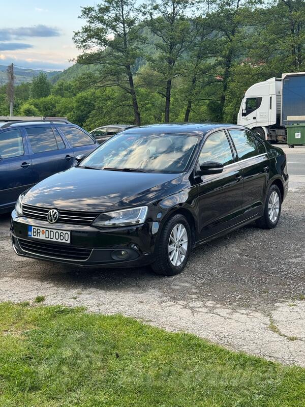 Volkswagen - Jetta - 2.0 tdi
