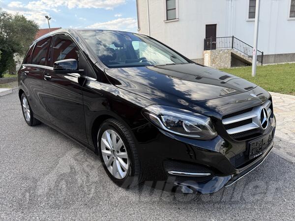 Mercedes Benz - B 180 - BlueEFFICIENCY