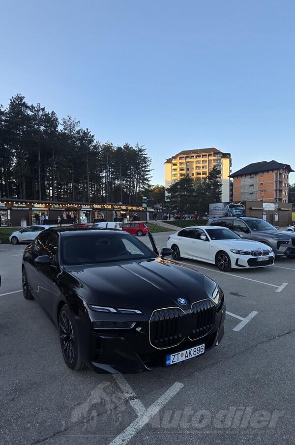 BMW - 740 - 3.0