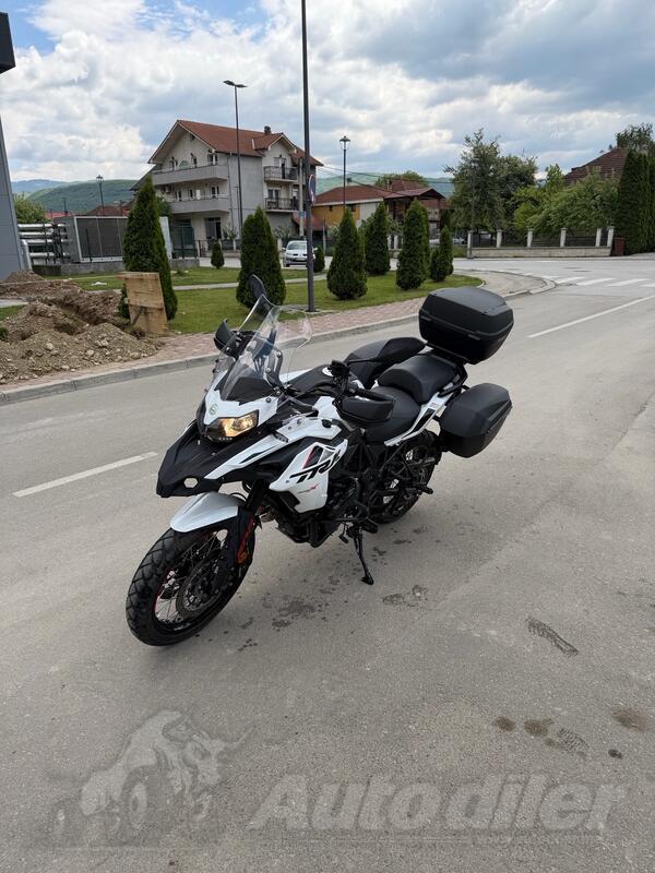 Benelli - TRK 502 X