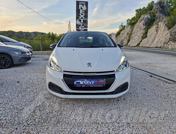 Peugeot - 208 - EAT6 AUTOMATIK