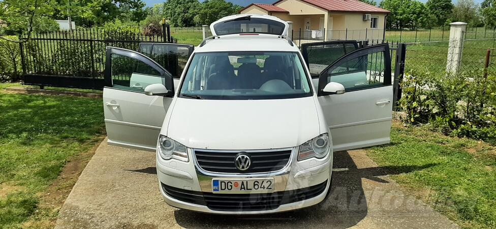 Volkswagen - Touran - 2.0 TDI