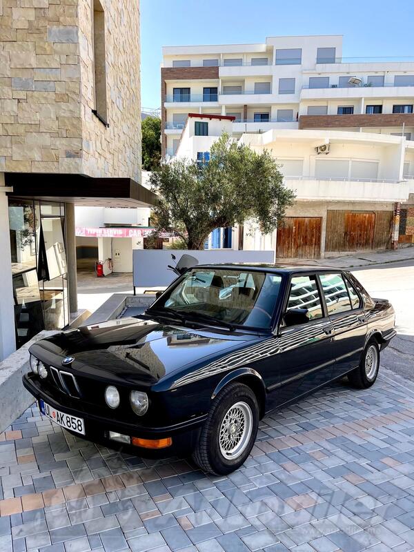 BMW - 520 - 2.0