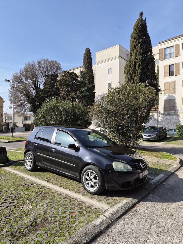 Volkswagen - Golf 5 - 1.9 tdi