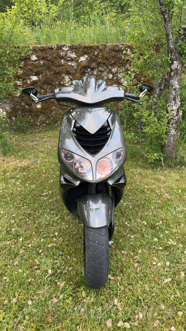 Peugeot - speedfight 2
