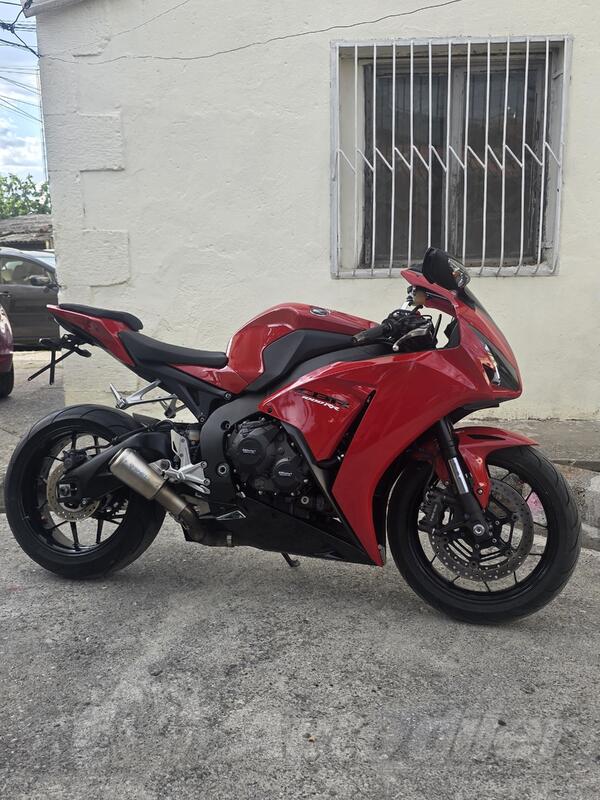 Honda - CBR 1000 RR