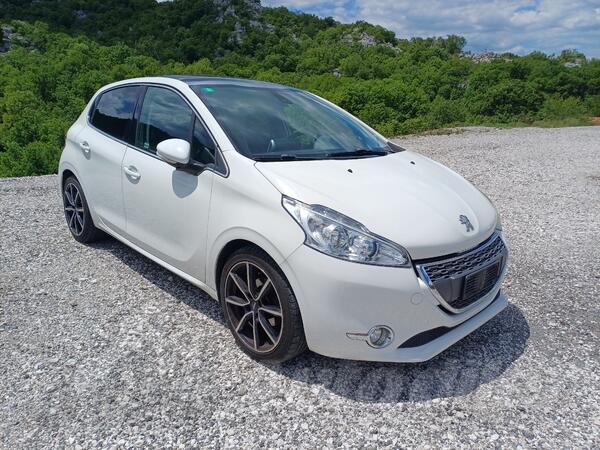 Peugeot - 208 - 1.6 e-hdi Automatik