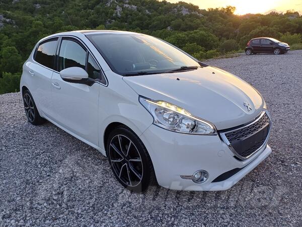 Peugeot - 208 - 1.6 e-hdi Automatik