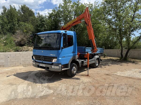 Mercedes Benz - atego 818